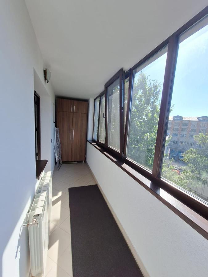 Urban George Enescu 4 Beedroom Apartment Сучеава Екстериор снимка