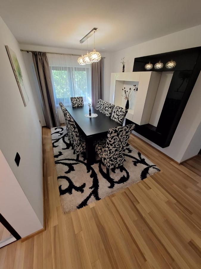 Urban George Enescu 4 Beedroom Apartment Сучеава Екстериор снимка